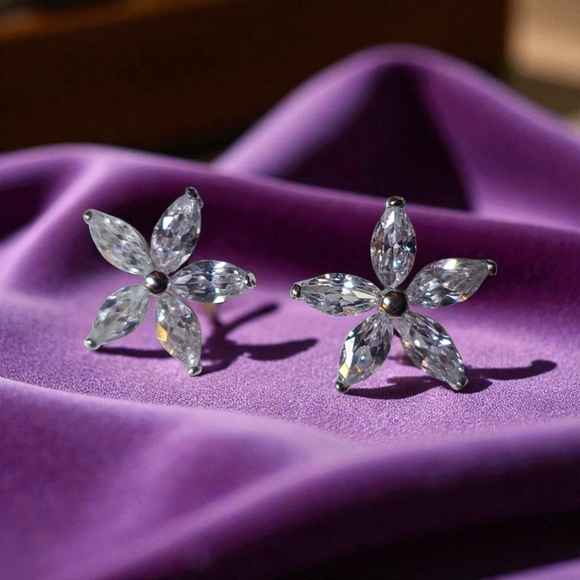 Vintage Silver Floral Earrings with Teardrop Stones - Picture 1 of 16